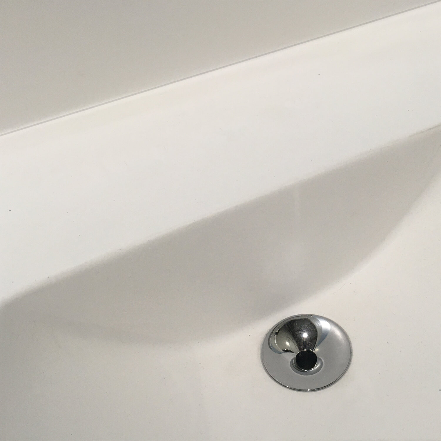Option: No Faucet Mounting Holes