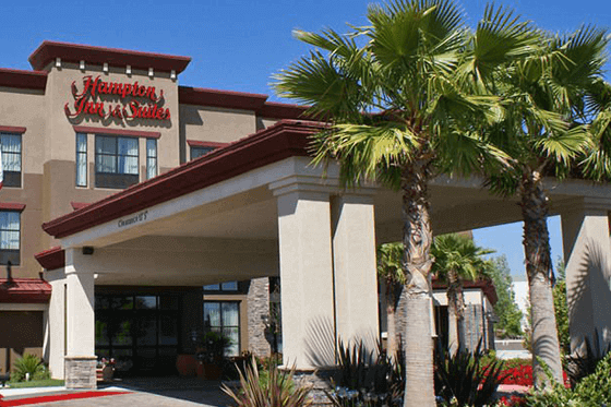 Hampton Inn and Suites (Hilton)