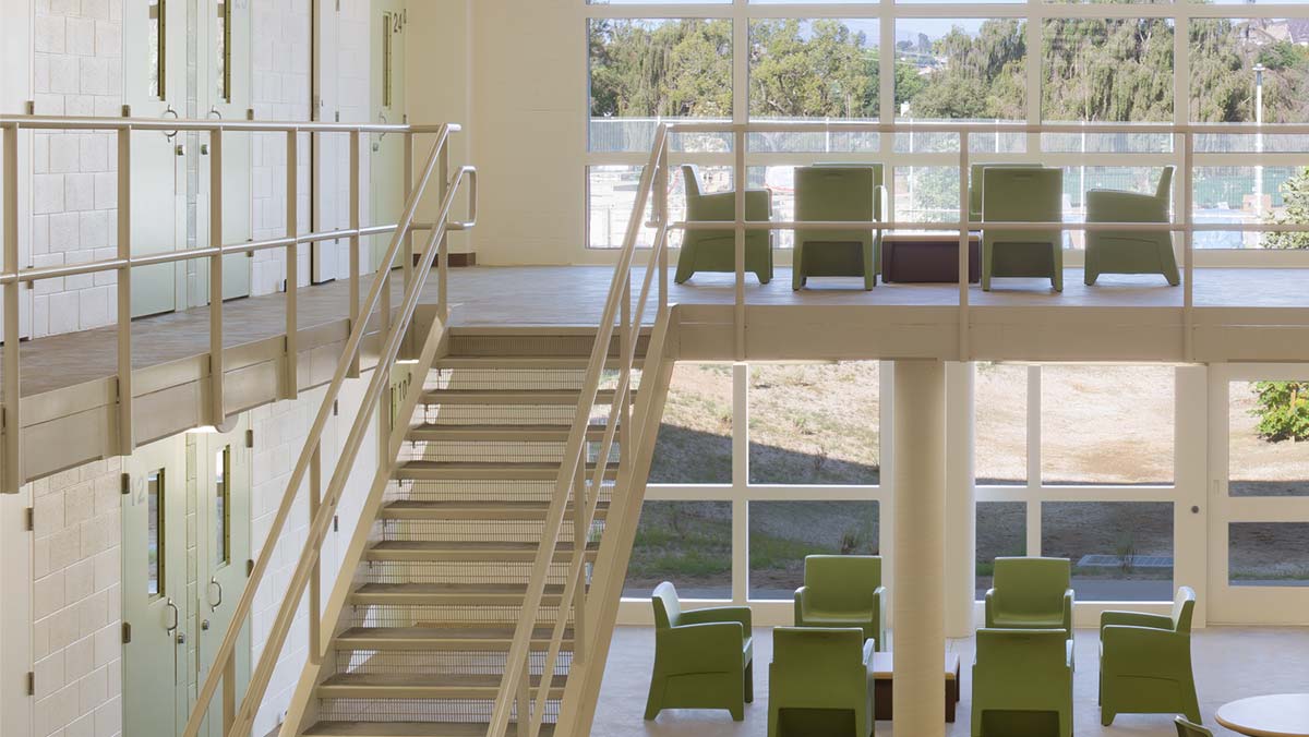 Las Colinas Detention & Re-Entry Facility, San Diego, Calif. (Lawrence Anderson Photography)